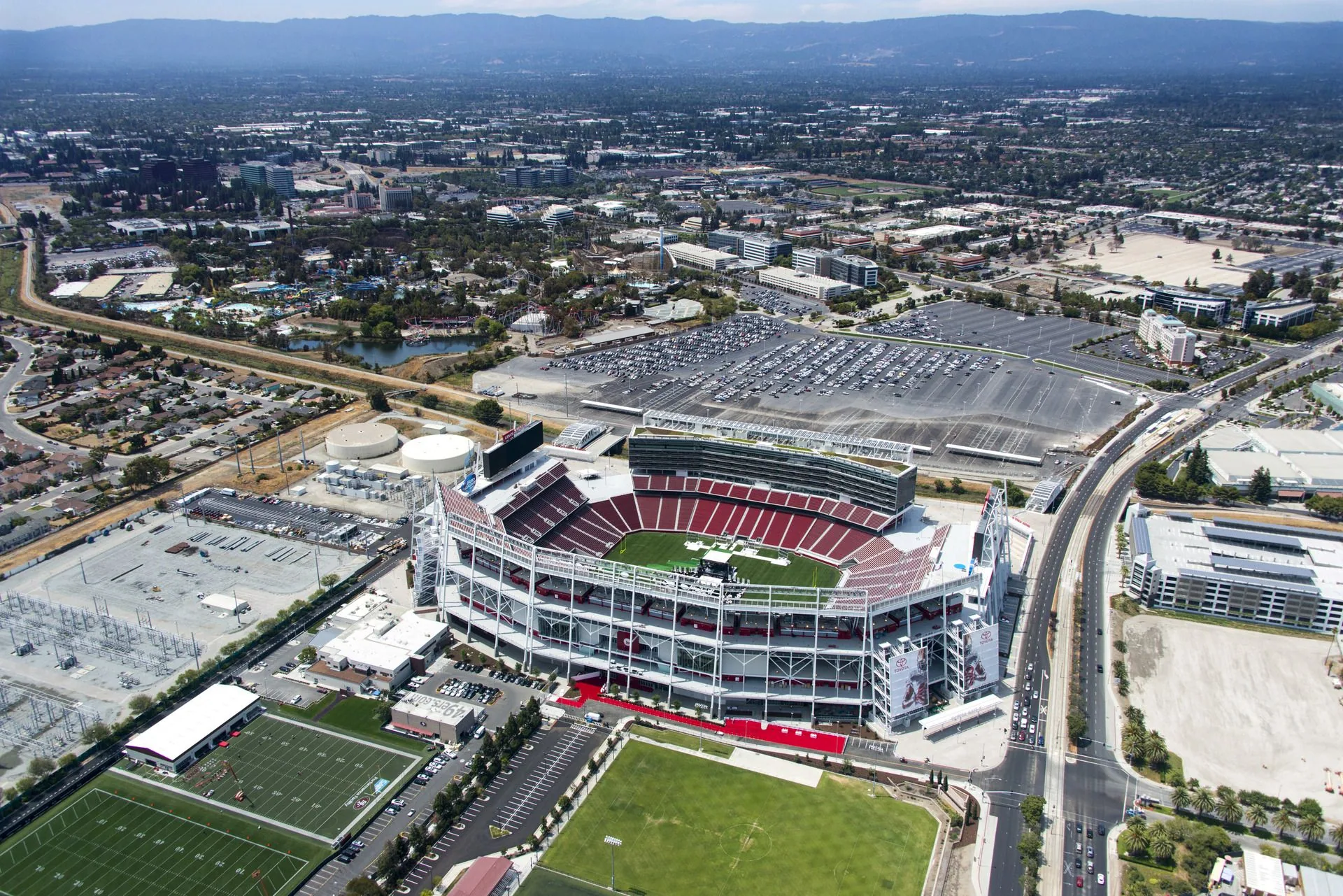 Aerial view of Santa Clara commercial buildings near Levi's Stadium
